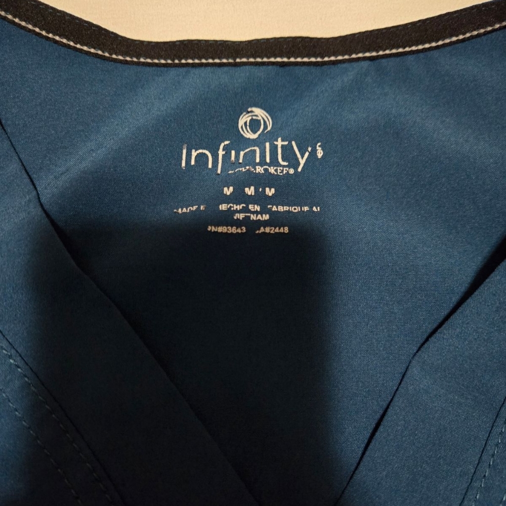Men's Infinity Scrub Top - Picture 2 of 2